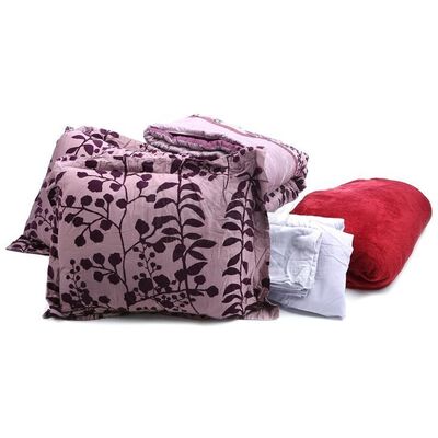 TWILIGHT (2008) - Bella Swan's Bedding