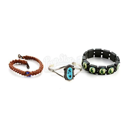 TWILIGHT (2008) - Bella Swan's Bracelets