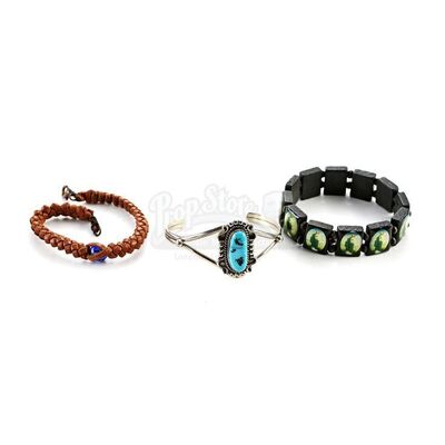 TWILIGHT (2008) - Bella Swan's Bracelets