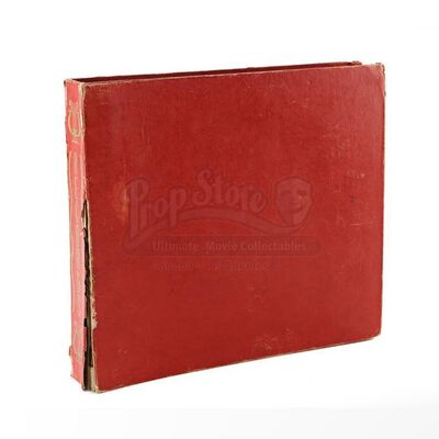 TWILIGHT (2008) - Edward Cullen's Bedroom Record Book