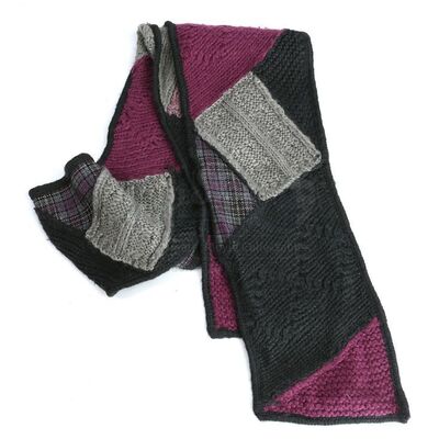TWILIGHT (2008) - Bella Swan's Baseball Scarf