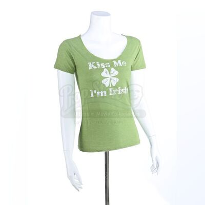 TWILIGHT (2008) - Victoria Sutherland's "Kiss Me I'm Irish" T-Shirt