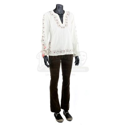 TWILIGHT (2008) - Bella Swan's Bloodstained Dance Studio Shirt and Pants