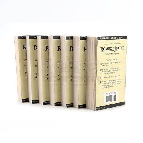 THE TWILIGHT SAGA: NEW MOON (2009) - Forks High School Romeo and Juliet Books