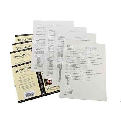 THE TWILIGHT SAGA: NEW MOON (2009) - Bella's Friend's Romeo and Juliet Tests and Book Covers
