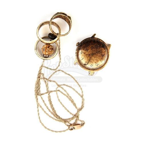 THE TWILIGHT SAGA: NEW MOON (2009) - Victoria Sutherland's Trophy Pendant
