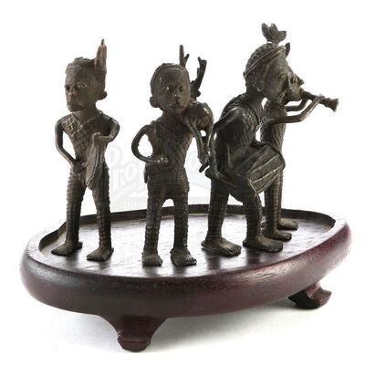 THE TWILIGHT SAGA: NEW MOON (2009) - Cullen House Shelf Decorations
