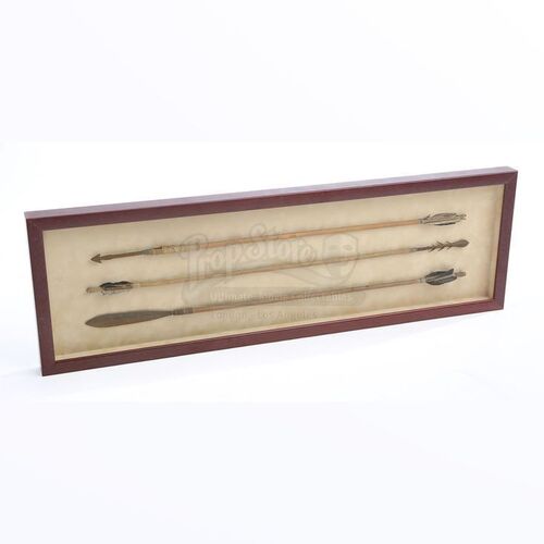 THE TWILIGHT SAGA: ECLIPSE (2010) - Cullen House Arrow Framed Art
