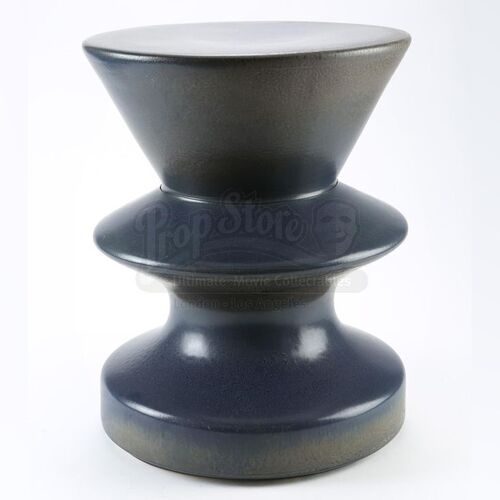 THE TWILIGHT SAGA: ECLIPSE (2010) - Cullen House Blue Stool