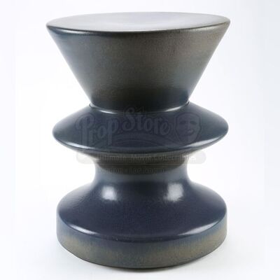 THE TWILIGHT SAGA: ECLIPSE (2010) - Cullen House Blue Stool