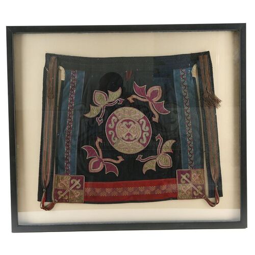 THE TWILIGHT SAGA: ECLIPSE (2010) - Cullen House Clothe Framed Art
