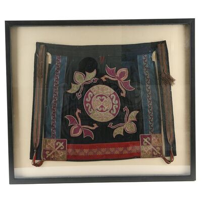 THE TWILIGHT SAGA: ECLIPSE (2010) - Cullen House Clothe Framed Art