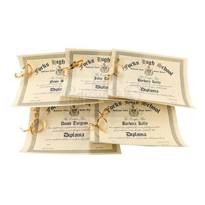 THE TWILIGHT SAGA: ECLIPSE (2010) - Set of Five Forks High School Diplomas