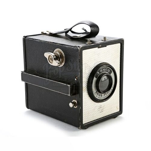 THE TWILIGHT SAGA: ECLIPSE (2010) - Edward Cullen's Antique Box Camera
