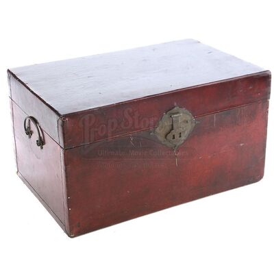 THE TWILIGHT SAGA: ECLIPSE (2010) - Edward Cullen's Leather Chest