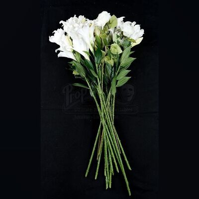 THE TWILIGHT SAGA: BREAKING DAWN PART 1 (2011) - Bella Swan's Long Nightmare Wedding Flowers