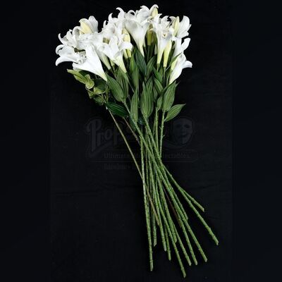 THE TWILIGHT SAGA: BREAKING DAWN PART 1 (2011) - Bella Swan's Long Nightmare Wedding Flowers
