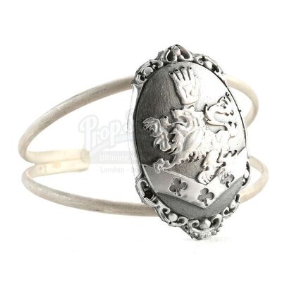 THE TWILIGHT SAGA: BREAKING DAWN PART 1 (2011) - Esme Cullen's Stunt Cuff