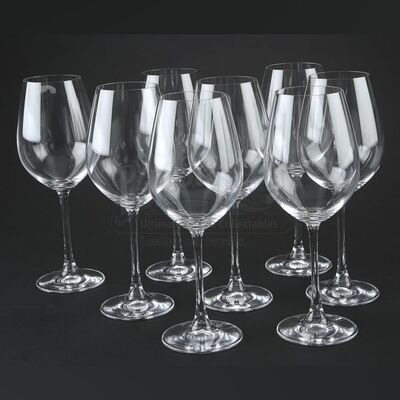 THE TWILIGHT SAGA: BREAKING DAWN PART 1 (2011) - Set of Eight Bella & Edward's Wedding Wine Glasses