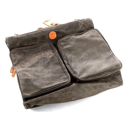 THE TWILIGHT SAGA: BREAKING DAWN PART 1 (2011) - Edward Cullen's Honeymoon Garment Bag
