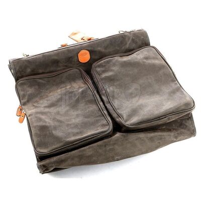 THE TWILIGHT SAGA: BREAKING DAWN PART 1 (2011) - Edward Cullen's Honeymoon Garment Bag
