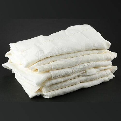 THE TWILIGHT SAGA: BREAKING DAWN PART 1 (2011) - Bella and Edward's Honeymoon Bed Drapes