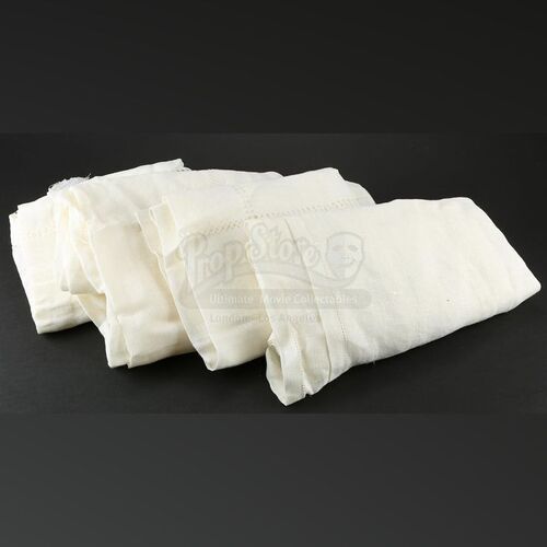THE TWILIGHT SAGA: BREAKING DAWN PART 1 (2011) - Bella and Edward's Ripped Honeymoon Bed Drapes