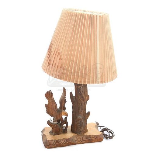 THE TWILIGHT SAGA: BREAKING DAWN PART 1 (2011) - Black Family's Wooden Eagle Lamp