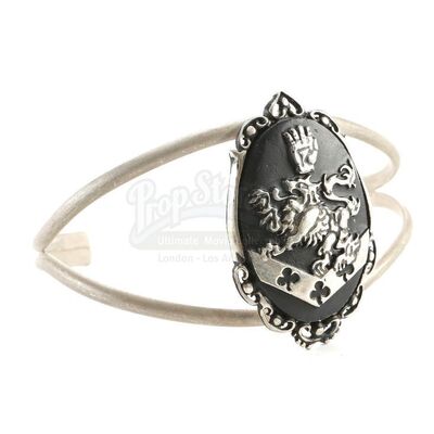 THE TWILIGHT SAGA: BREAKING DAWN PART 1 (2011) - Esme Cullen's Crest Cuff