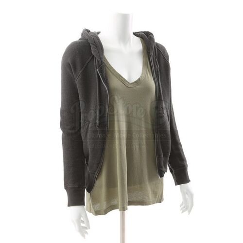 THE TWILIGHT SAGA: BREAKING DAWN PART 1 (2011) - Bella Cullen's Nap Shirt and Hoodie