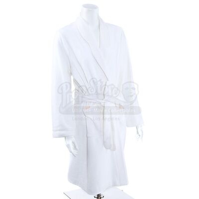 THE TWILIGHT SAGA: BREAKING DAWN PART 1 (2011) - Bella Cullen's Maternity Robe