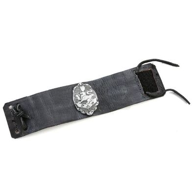 THE TWILIGHT SAGA: BREAKING DAWN PART 2 (2012) - Stunt Cullen Crest Cuff