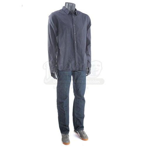 THE TWILIGHT SAGA: BREAKING DAWN PART 2 (2012) - Edward Cullen's House Costume