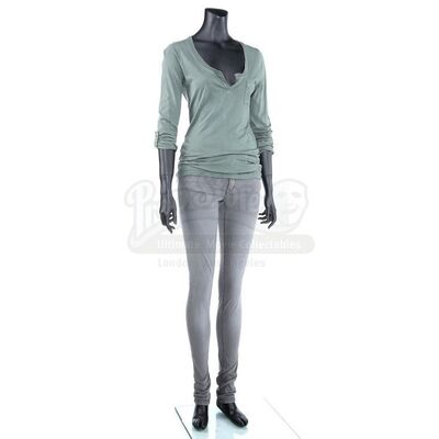 THE TWILIGHT SAGA: BREAKING DAWN PART 2 (2012) - Bella Cullen's Stunt Snow Costume