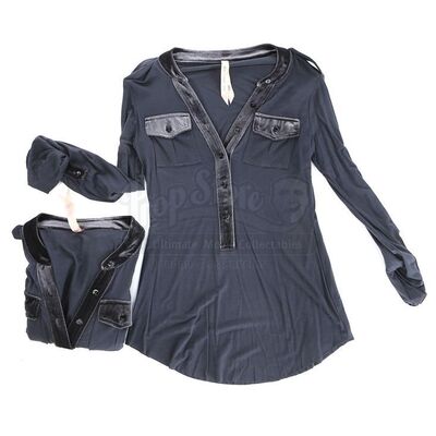 THE TWILIGHT SAGA: BREAKING DAWN PART 2 (2012) - Set of Two Bella Cullen's Volturi Letter Tops