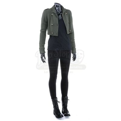 THE TWILIGHT SAGA: BREAKING DAWN PART 2 (2012) - Bella Cullen's Romanian Encounter Green Sweater and Pants
