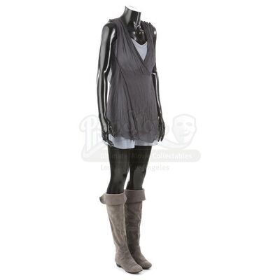 THE TWILIGHT SAGA: BREAKING DAWN PART 2 (2012) - Tanya Denali's Grey Dress and Boots