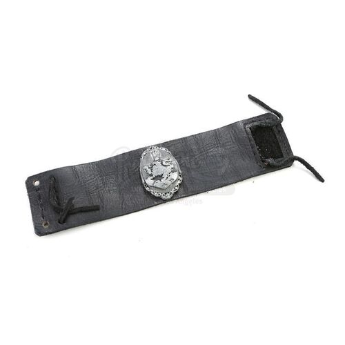 THE TWILIGHT SAGA: BREAKING DAWN PART 2 (2012) - Stunt Cullen Crest Cuff