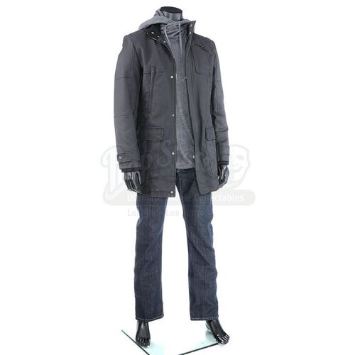 THE TWILIGHT SAGA: BREAKING DAWN PART 2 (2012) - Toshiro's Volturi Attack Costume