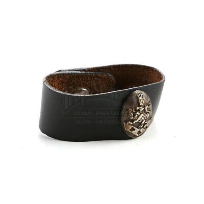 THE TWILIGHT SAGA: BREAKING DAWN PART 2 (2012) - Bella Cullen's Crest Cuff