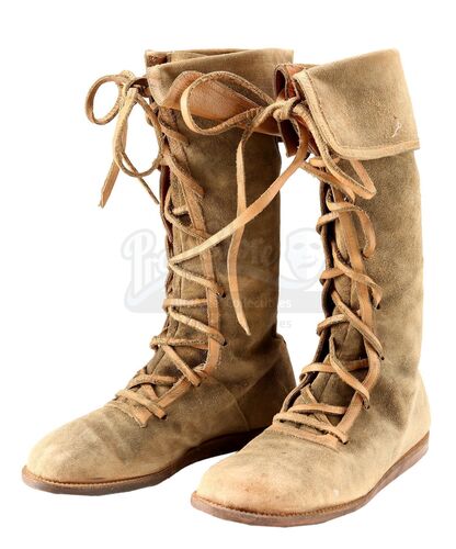 Lot # 88: GLADIATOR (2000) - Maximus Decimus Meridius' (Russell Crowe) Boots