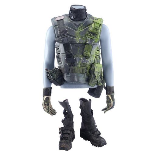 Lot # 352: STARSHIP TROOPERS (1997) - Sugar Watkins' (Seth Gilliam) Bloodied Mobile Infantry Armor