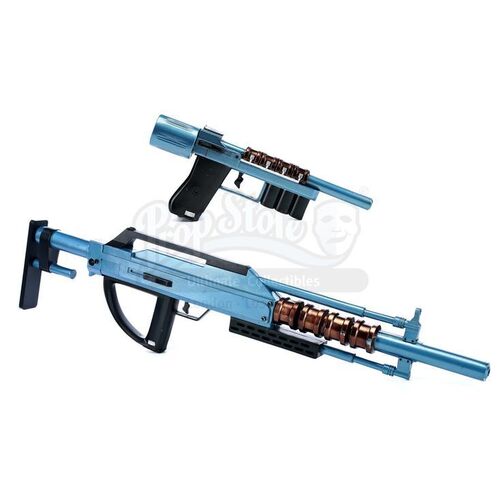 Lot # 623: DIVERGENT (2014) - Erudite Mutiny Stunt Assault Rifle and Pistol