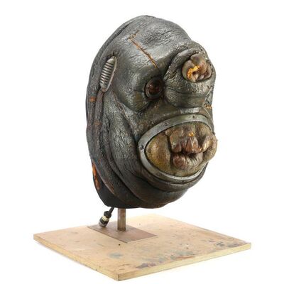 Lot # 735: THE HITCHHIKER'S GUIDE TO THE GALAXY (2005) - Animatronic Vogon Soldier Head