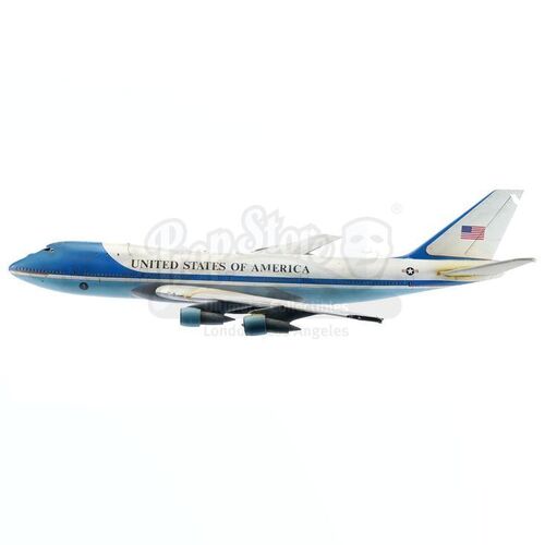 Lot # 760: INDEPENDENCE DAY (1996) - Air Force One Model Miniature