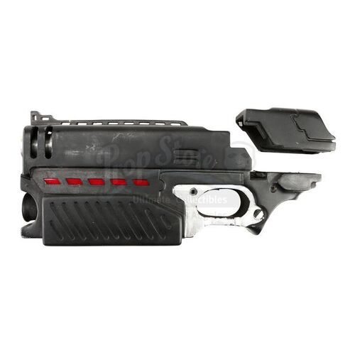 Lot # 802: JUDGE DREDD (1995) - Lawgiver Pistol Components