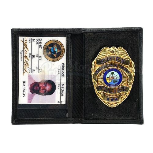 Lot # 945: OUT OF TIME (2003) - Mathius Whitlock's (Denzel Washington) Police Badge and Photo ID Wallet