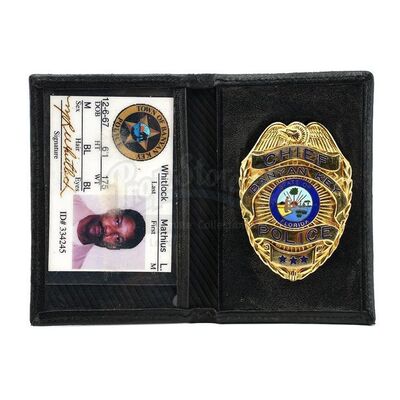 Lot # 945: OUT OF TIME (2003) - Mathius Whitlock's (Denzel Washington) Police Badge and Photo ID Wallet