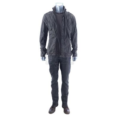 Lot # 1303: TOTAL RECALL (2012) - Douglas Quaid's (Colin Farrell) Costume