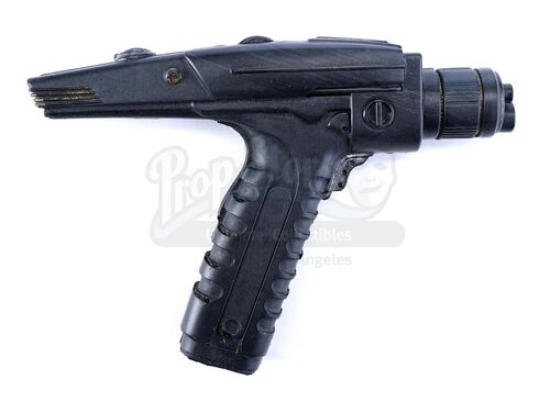 Lot # 190: Star Trek: Discovery/Star Trek: Short Treks - Starfleet Type II Stunt Hand Phaser